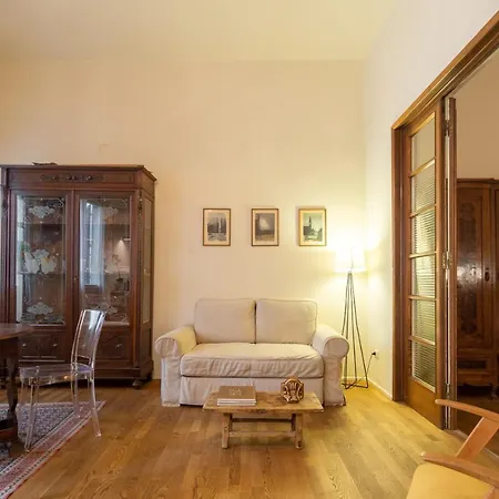 Uffizi Prestige By Mmega דירה *